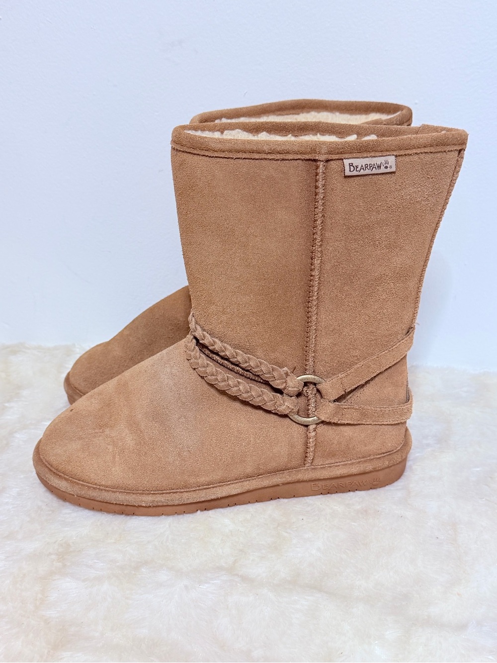 BEARPAW Adele Short Boot Women Size 9Tan Sheepskin Wool Blend Lining